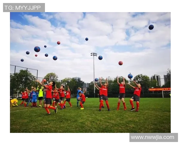 深圳足球队的配合变革引发热议探索新战术与团队协作的未来之路